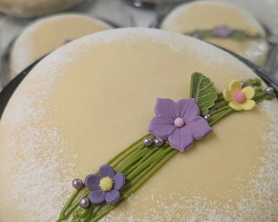 Cake with fresh berries from Bakar-Jon